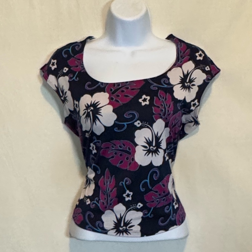 H-68 Finesse Black Pink & White Floral Short Sleeve Cropped Blouse Size M‎